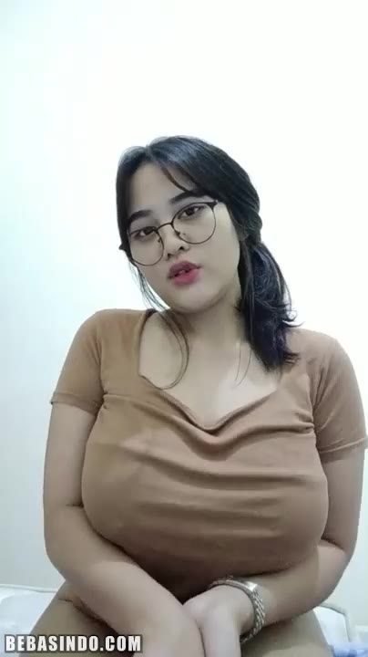 4495 Bokep Acha Toge Buka Baju Coklat Live