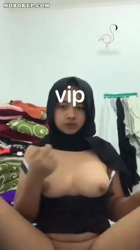 Bokep Indo Selin Toge Jilbab Hitam Colok Memeknya